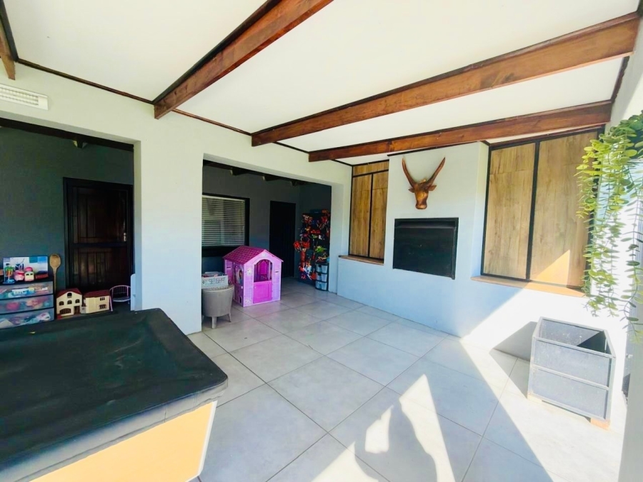 4 Bedroom Property for Sale in Roodewal Free State